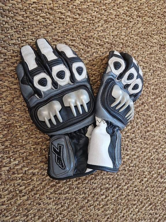 Handschuhe & Handstulpen: Motorrad Handschuhe – Gebraucht aus Widen von vi_co