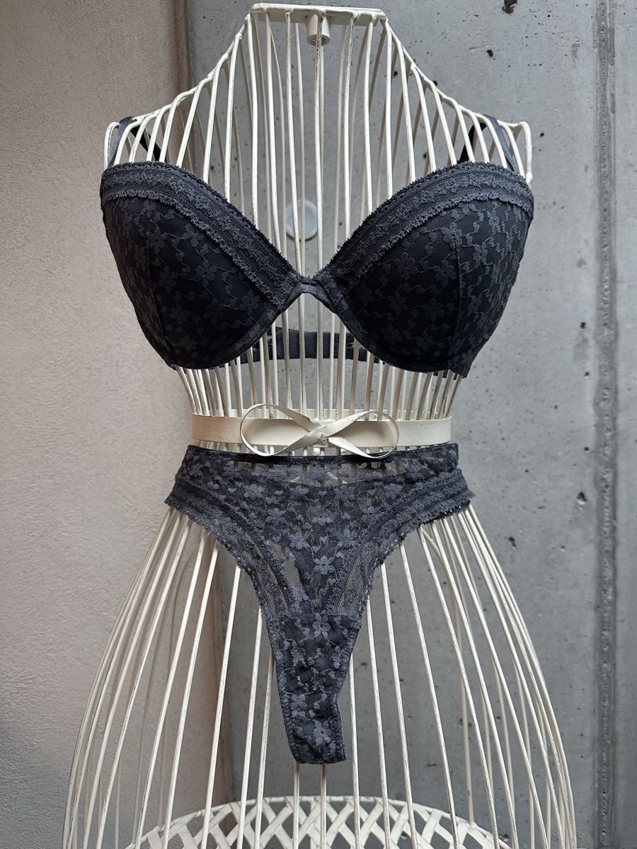 H&M Altra biancheria intima: Elegantes Dessous-Set, grau, mit Spitze, Grösse 75B – Usato da Leuk-Stadt venduto da 2thcircle