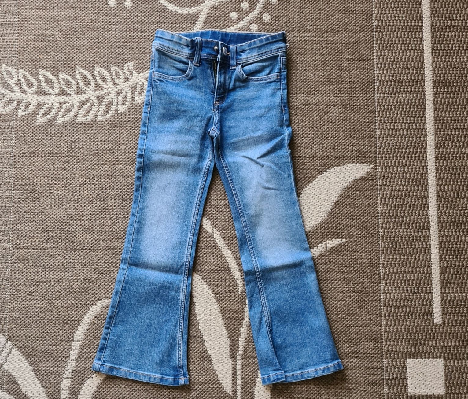 H&M Pantaloni: Jeans 116 H&M – Nuovo (secondo la descrizione) da Rüti ZH venduto da Minicooper14
