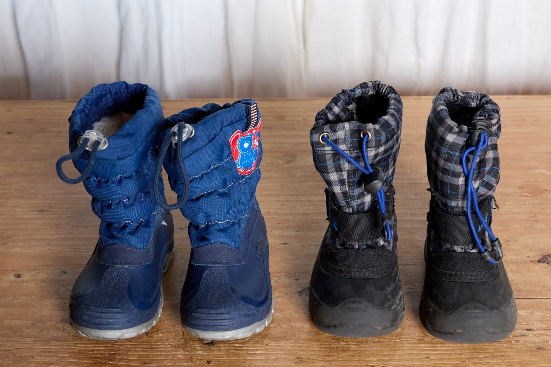 Scarpe per ragazzi: Schuhpaket Gr. 24 – Usato da Ennetbürgen venduto da JWBT 2