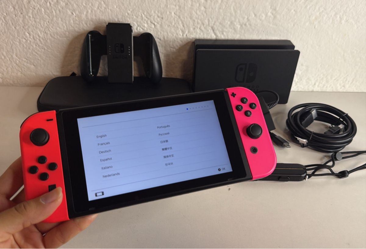 Nintendo Console: Nintendo Switch with accessories - Good Condition 🎮 – Usato da Ehrendingen venduto da bubulence 2