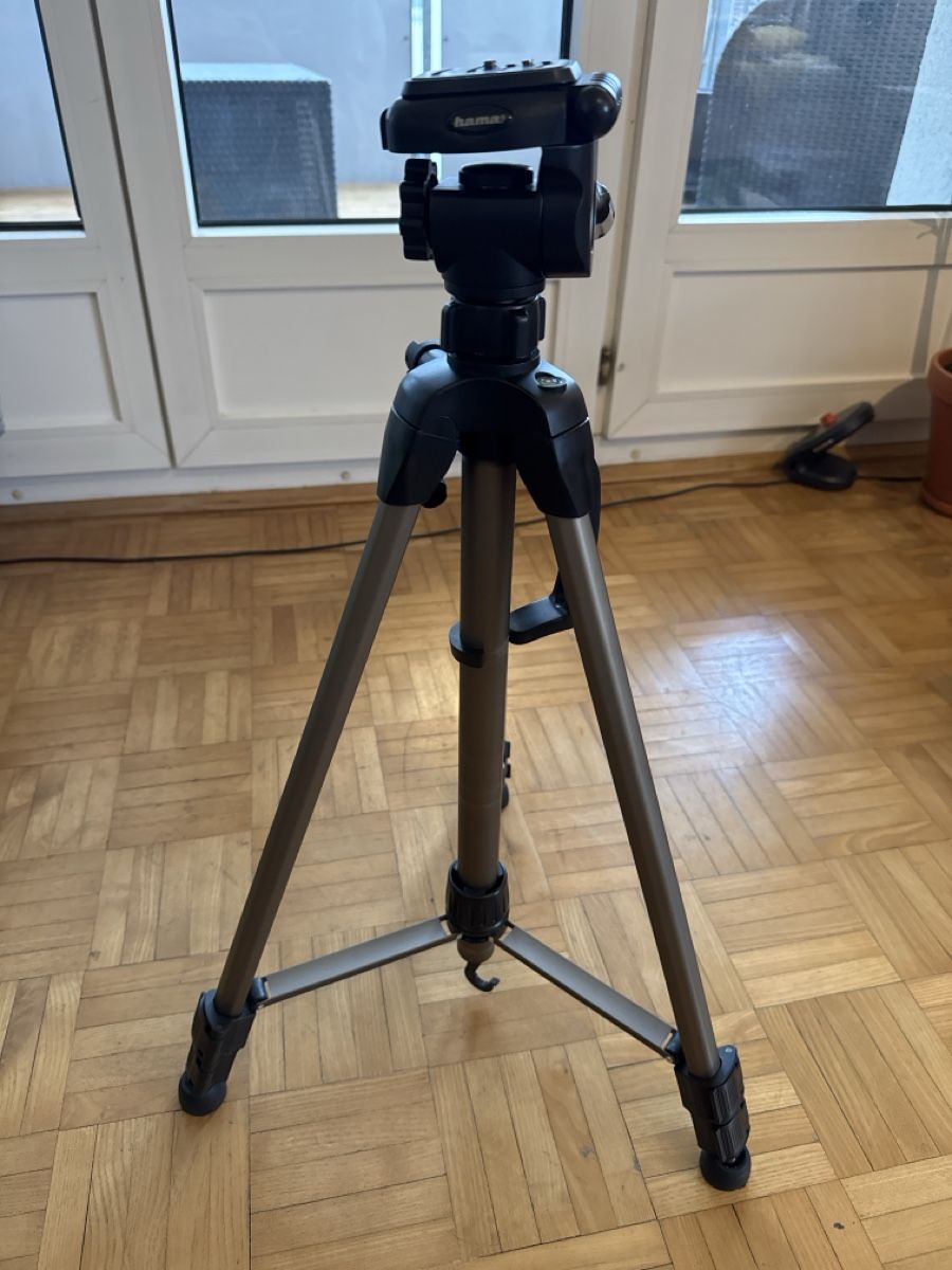 Hama Treppiedi & Teste: Hama Tripod - Lightweight, damaged at the top – Difettoso da Regensdorf venduto da bee_jgk8 2