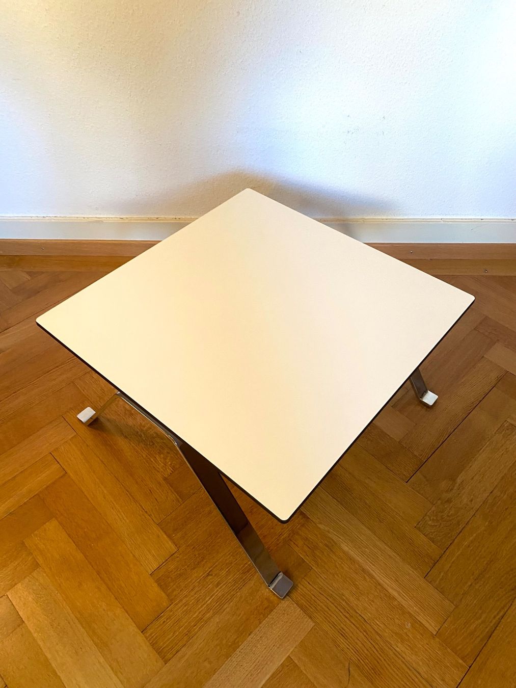 Nachttische: Design Coffeetable Tisch Girsberger – Gebraucht aus Olten von sportwelt 7