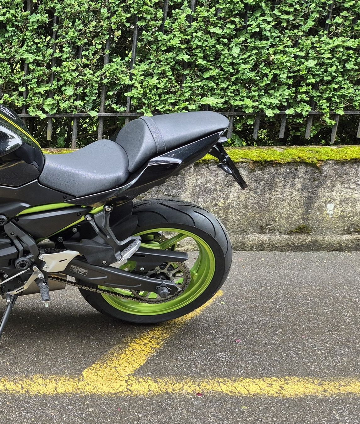Strada: KAWASAKI Z 650 – Usato da Yverdon-les-Bains venduto da MotoMark 7