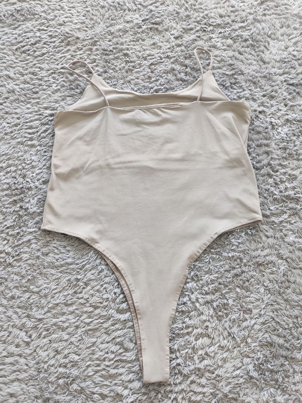 Primark Top: Body – Nuovo (secondo la descrizione) da Pieterlen venduto da Saemelili 4