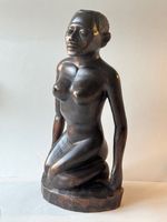 Holzfigur Frau