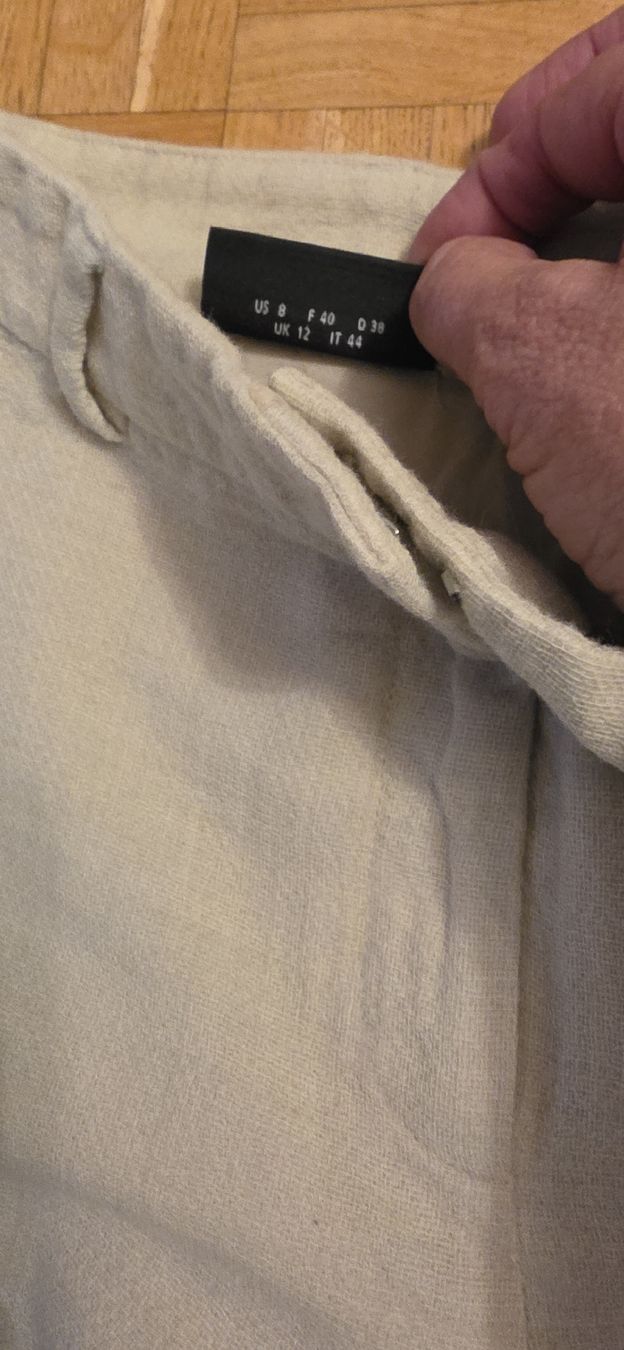 Akris Pantaloni: Akris Hose beige Grösse 38  – Usato da St. Gallen venduto da mania03 2