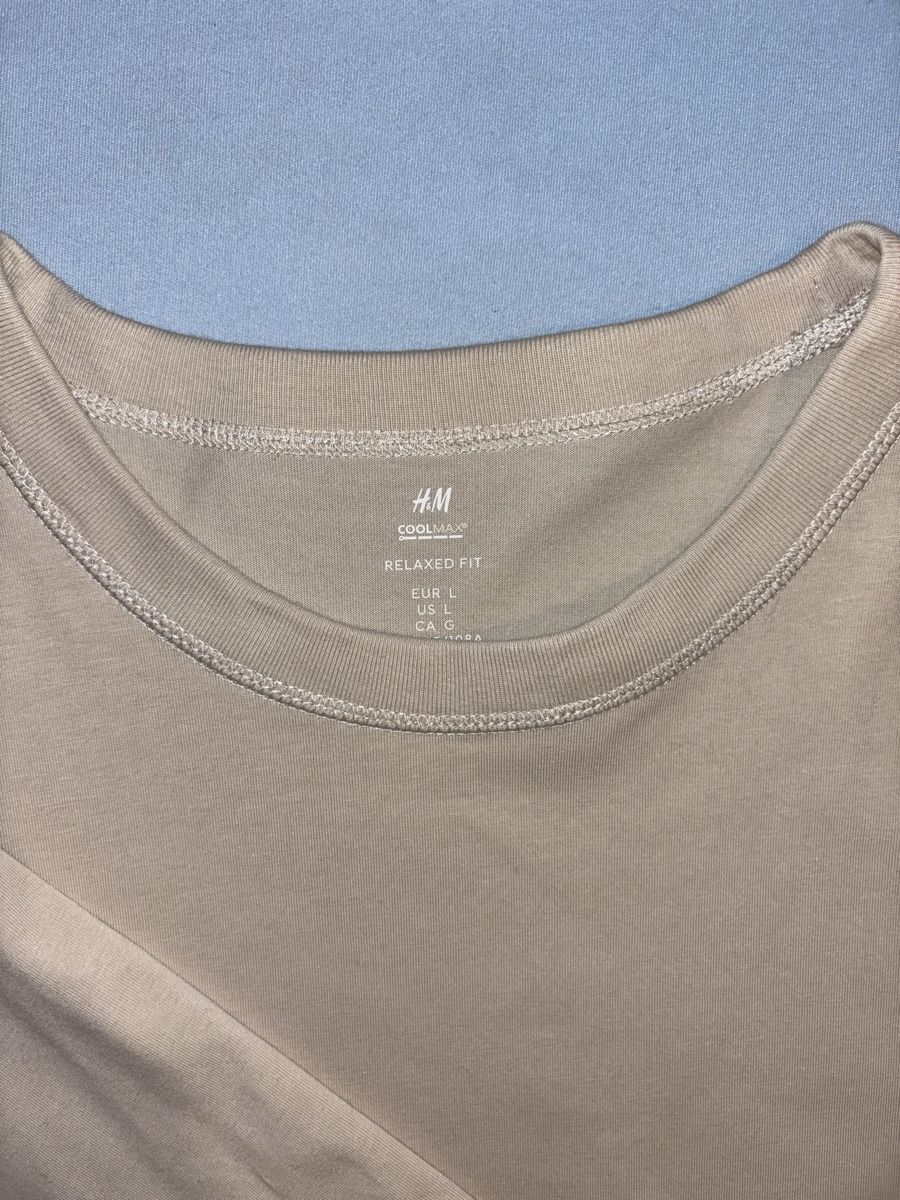 H&M T-shirt: T-shirt H&M beige – Nuovo (secondo la descrizione) da Chêne-Bougeries venduto da sor_9rzp 2
