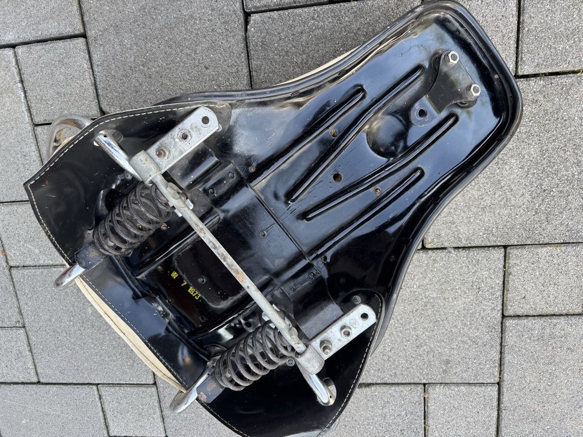 Harley-Davidson Tutti i ricambio per moto: Harley Davidson Sattel Elefantenohr  – Usato da Aathal-Seegräben venduto da Romeo8607 4