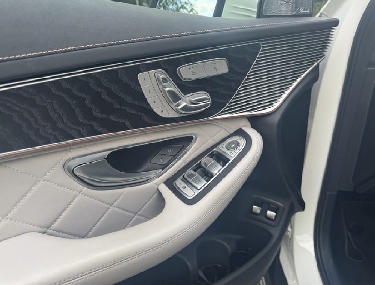 Mercedes-Benz Autos: Mercedes-Benz EQC 400 4Matic SUV – Gebraucht aus Zug von pav_q5f7 2
