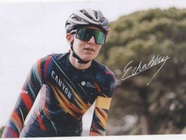 Autogrammfoto von Radrennfahrerin Elise Chabbey CH