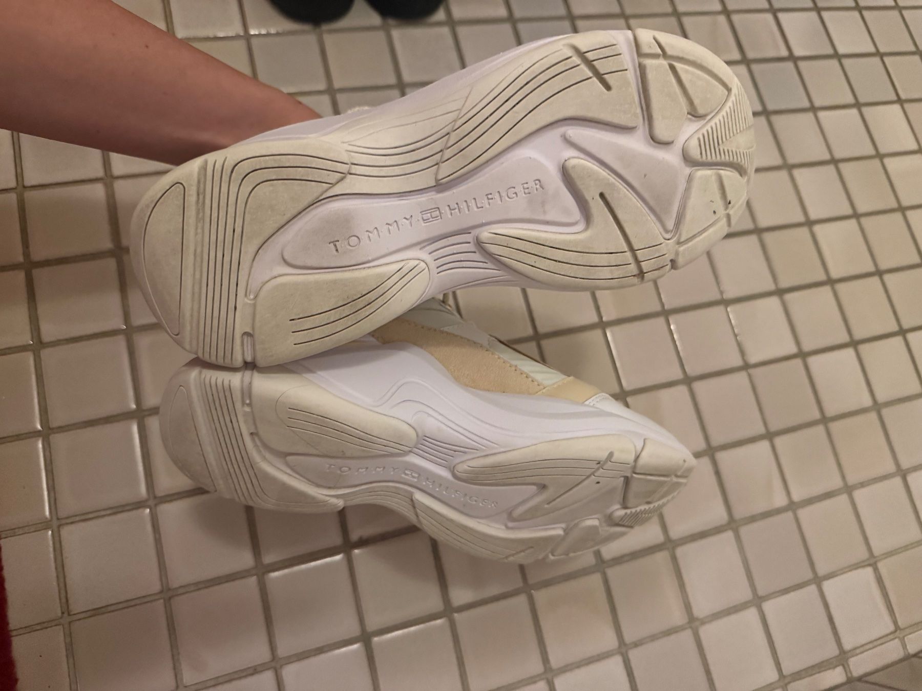Tommy Hilfiger Damenschuhe: Baskets Tommy Hilfiger taille 36 – Gebraucht aus Vevey von liv_998v 5