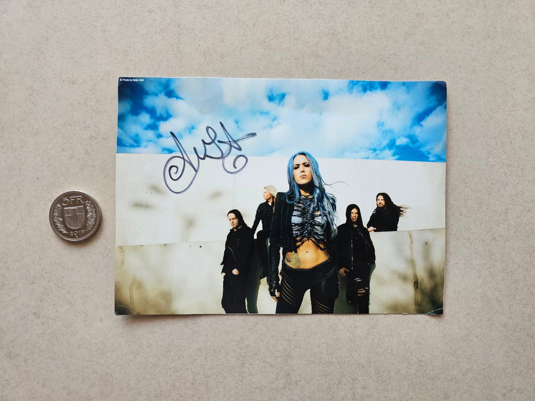 Autografi: Alissa White-Gluz  "Arch Enemy" Autogramm / Signed – Usato da Biel/Bienne venduto da Samos86 1