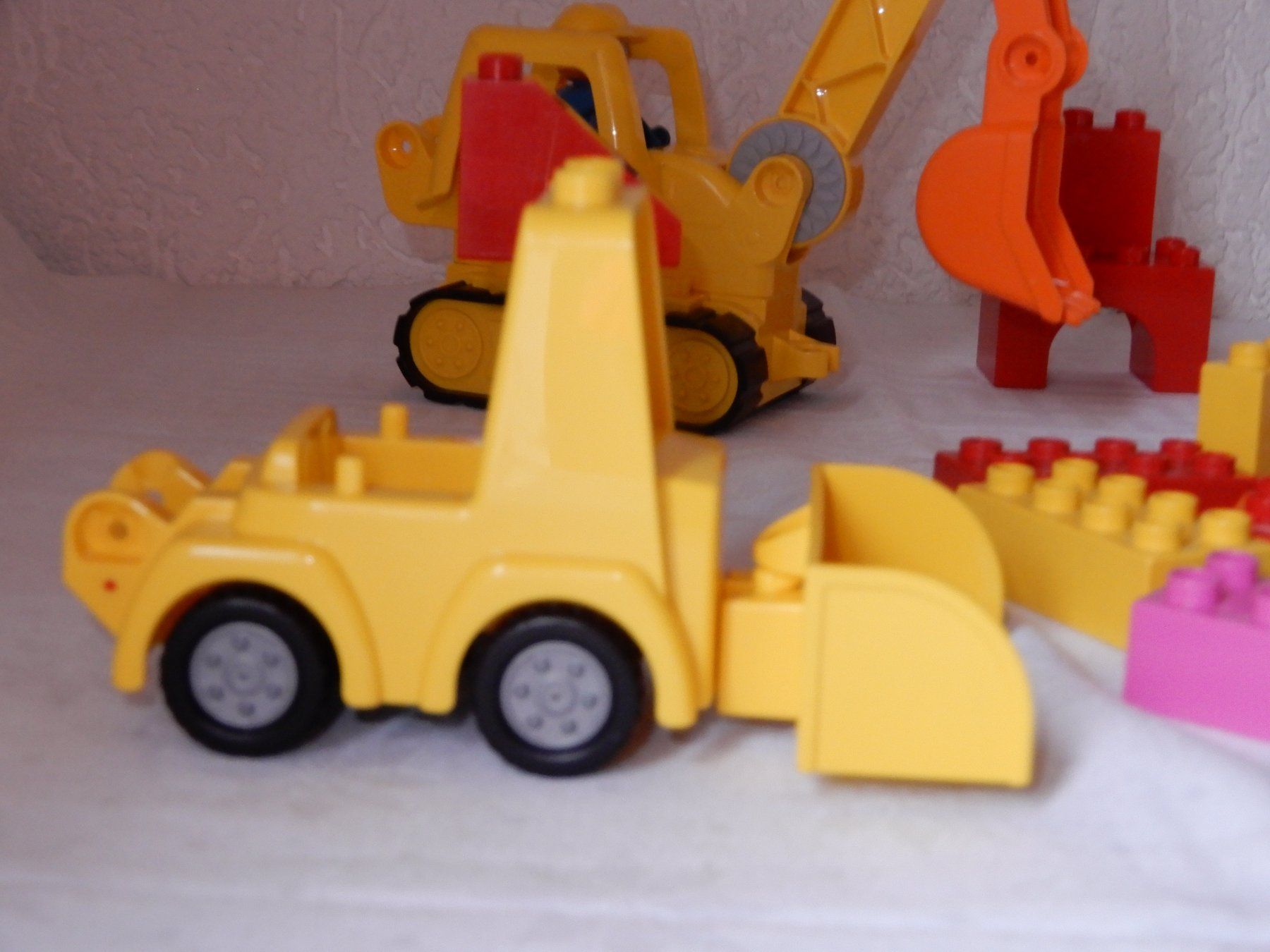 Lego Kit di costruzioni: Lego Duplo Baustelle Frontlader, Raupe mit Schaufel,Bagger – Usato da Senèdes venduto da tintinette43 5