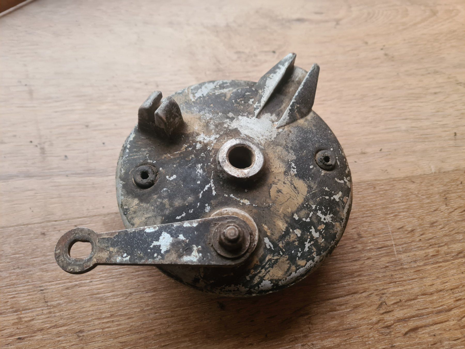 Ciclomotori: Vorderrad Bremsanker 100 mm – Usato da frümsen venduto da Sailem