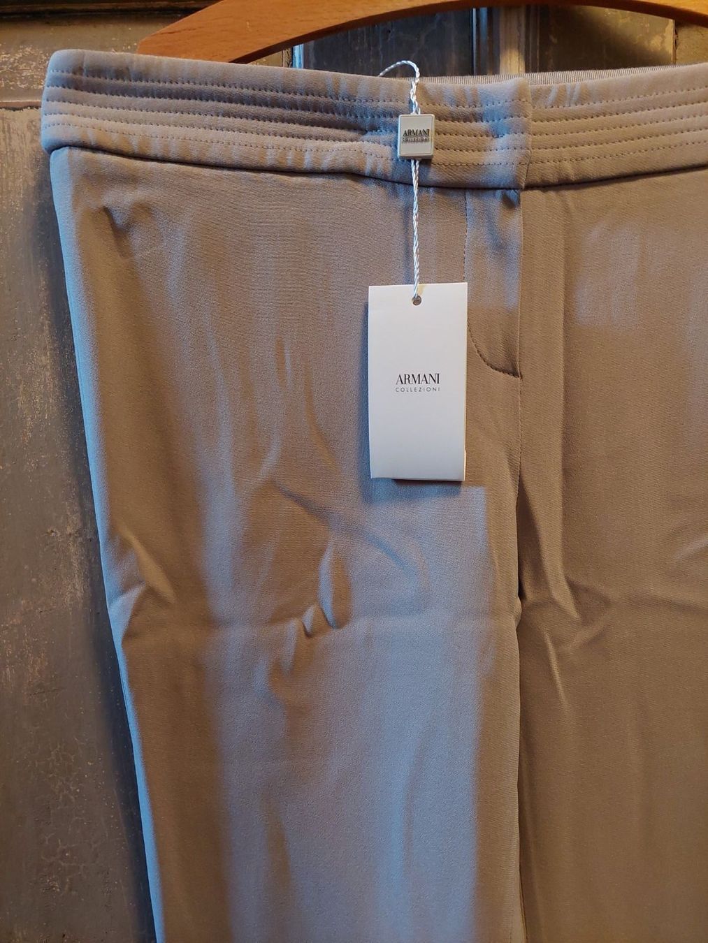 Armani Pantaloni: Armani Collezioni . 603 grau 46 – Nuovo e nell'imballaggio originale da Besenbüren venduto da teluride89 1