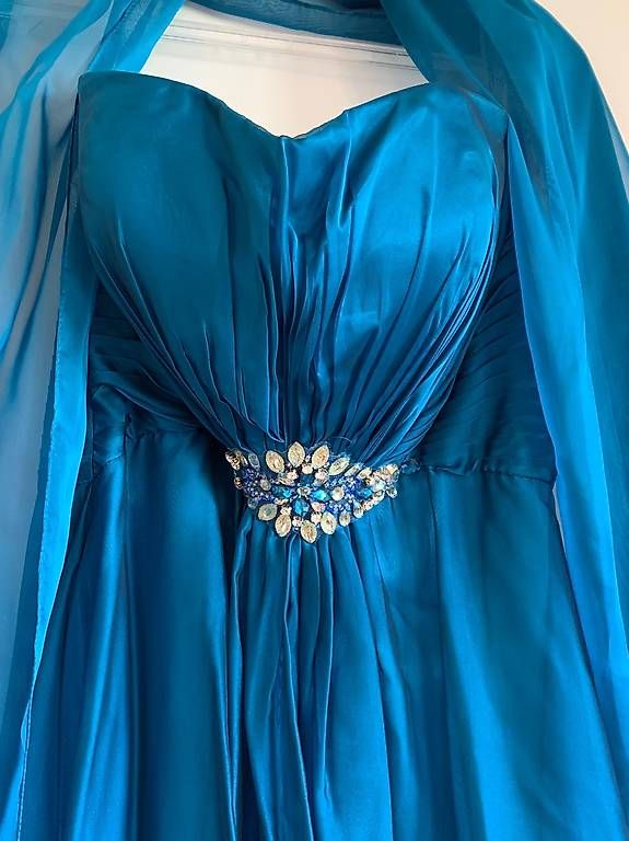 Vestiti: Wunderschönes Ball-/Abendkleid  – Usato da Kirchenthurnen venduto da sil_vm6k 2