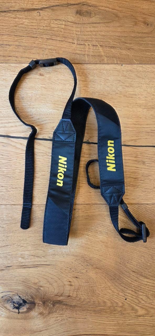 Sonstiges Zubehör: Nikon Trageriemen – Gebraucht aus Turgi von hub_p5tg