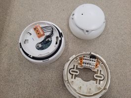 Siemens Rauchmelder mit Sockel