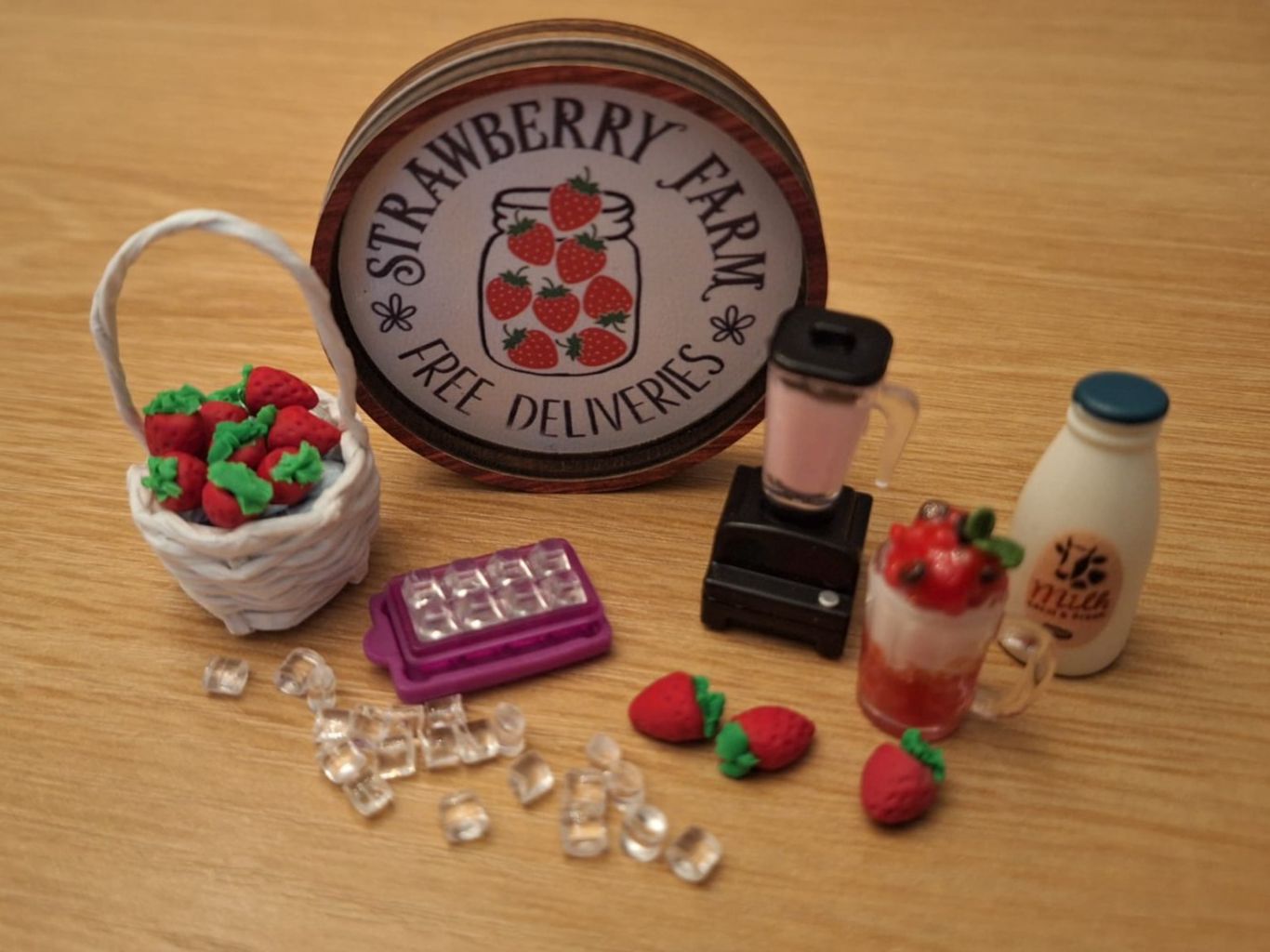 Case e mobili per bambole: Handmade Erdbeershake Set – Nuovo (secondo la descrizione) da Zürich venduto da HandmadeTinyFood 1