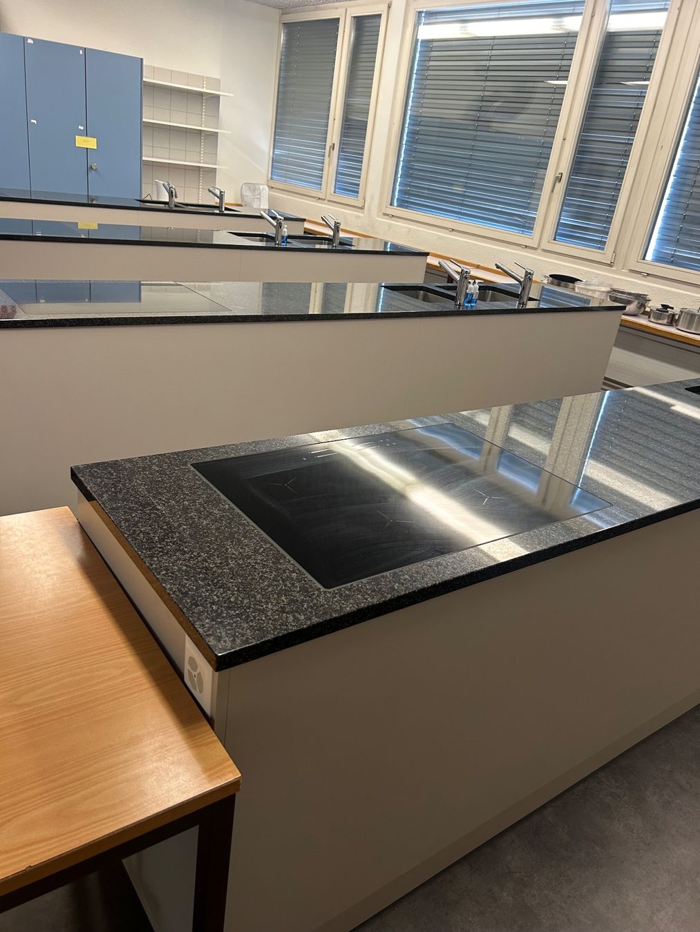 Cucine complete: Küche , Kochschule , 4 Stk – Usato da Stans venduto da Benzen 3