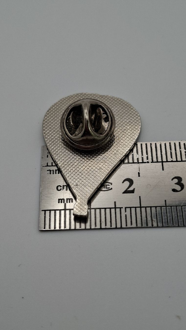 Placchette & Badge: Pin Heissluftballon Eschenbach Zelte – Usato da Kriens venduto da Wolly85 1