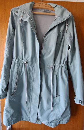 Lange Damen Regenjacke hellgrün Grösse 40