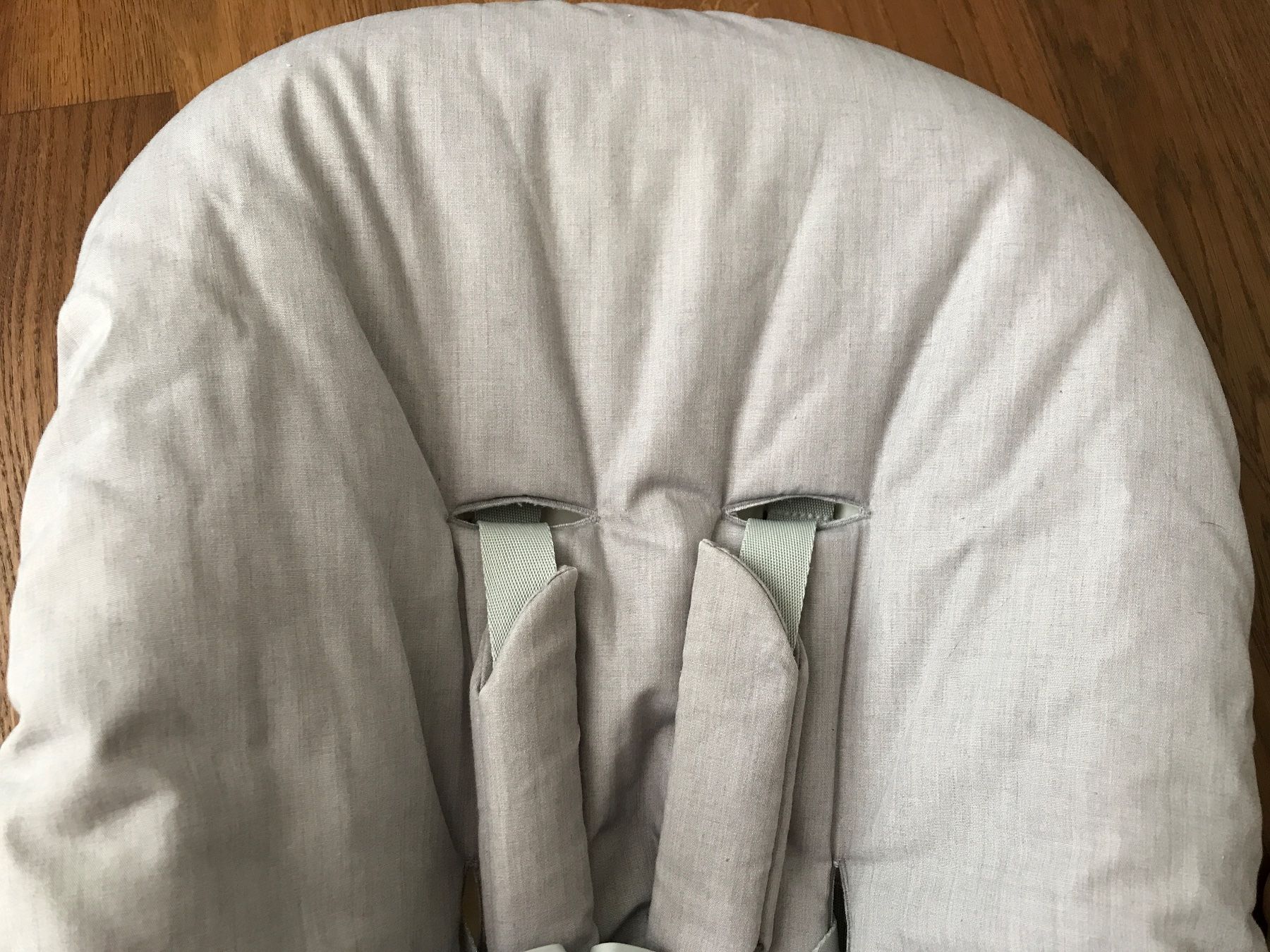 Stokke Seggioloni: Newborn Set mit Spielzeughalter Light Grey – Usato da Wollerau venduto da Oriole83 2