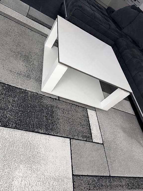 Tavoli: Salon Tisch 76x76 höhe 40 mit Räder – Usato da Egerkingen venduto da D-Sweety