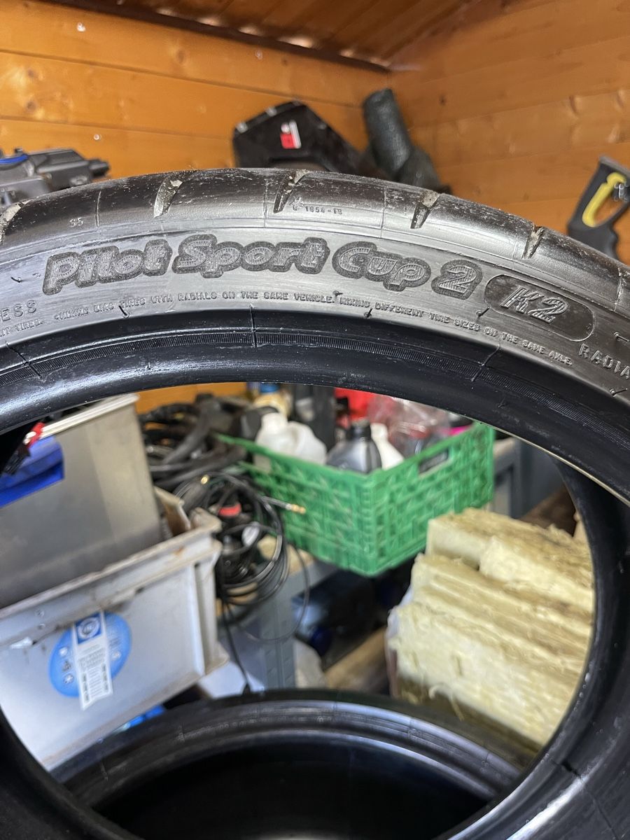 Altro in Scrittura & Disegno: Michelin Pilot Sport Cup 2 (K2)  – Usato da Meyrin venduto da ffe_kyt6 2