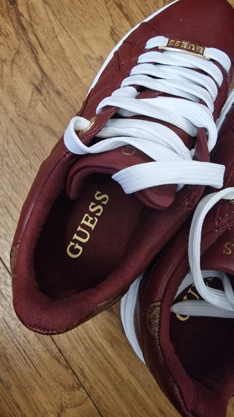 Scarpe da donna: Guess Turnschuhe, Gr. 37 – Nuovo (secondo la descrizione) da Wald ZH venduto da Cjp 2