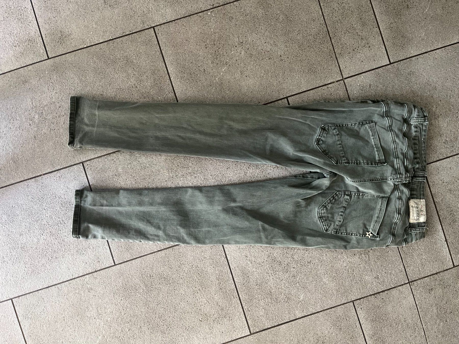 Vestes: Jacke – D'occasion à Solothurn par Floefi 1