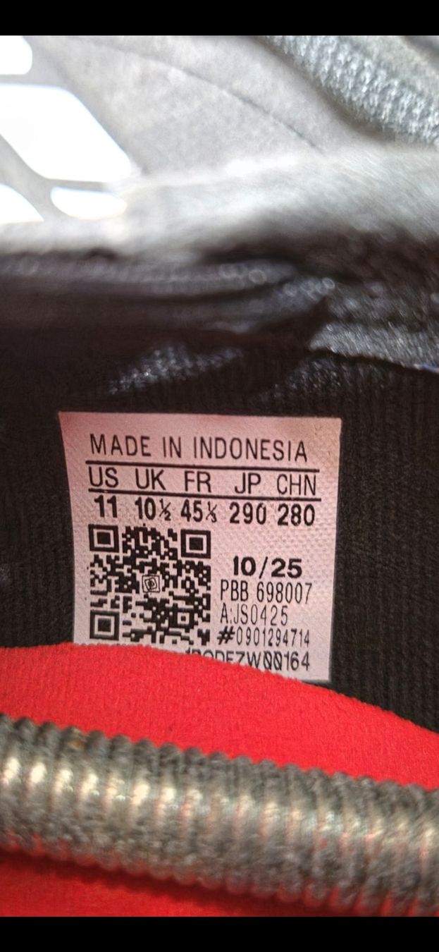 Adidas Herrenschuhe: Fussballschuh – Neu (gemäss Beschreibung) aus Gossau SG von San-Galler-27 4