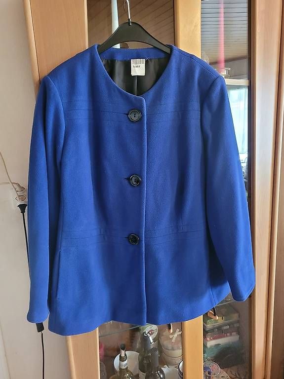 Giacche: A vendre Blazer bleu  – Usato da Murten venduto da cer_cr9z 2