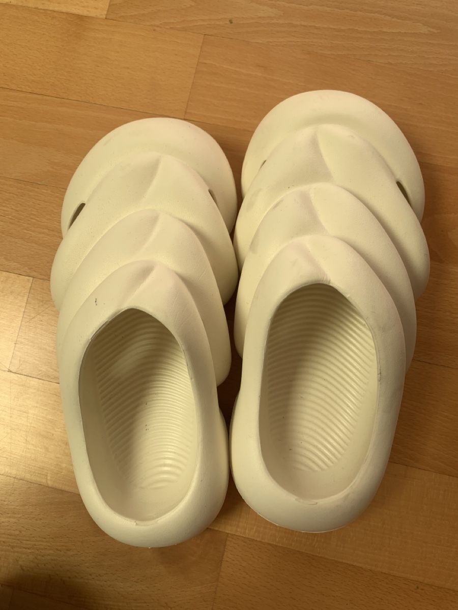 Scarpe da uomo: White Slippers/sandals – Usato da Chexbres venduto da doe_xns6 2