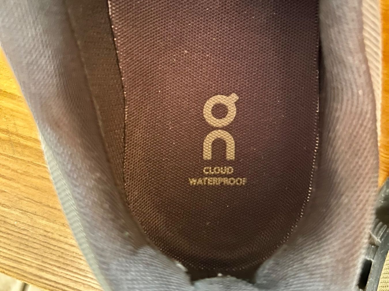 On Chaussures hommes: On Cloud Waterproof Grün 44.5 – D'occasion à Egolzwil par mergoadr 4
