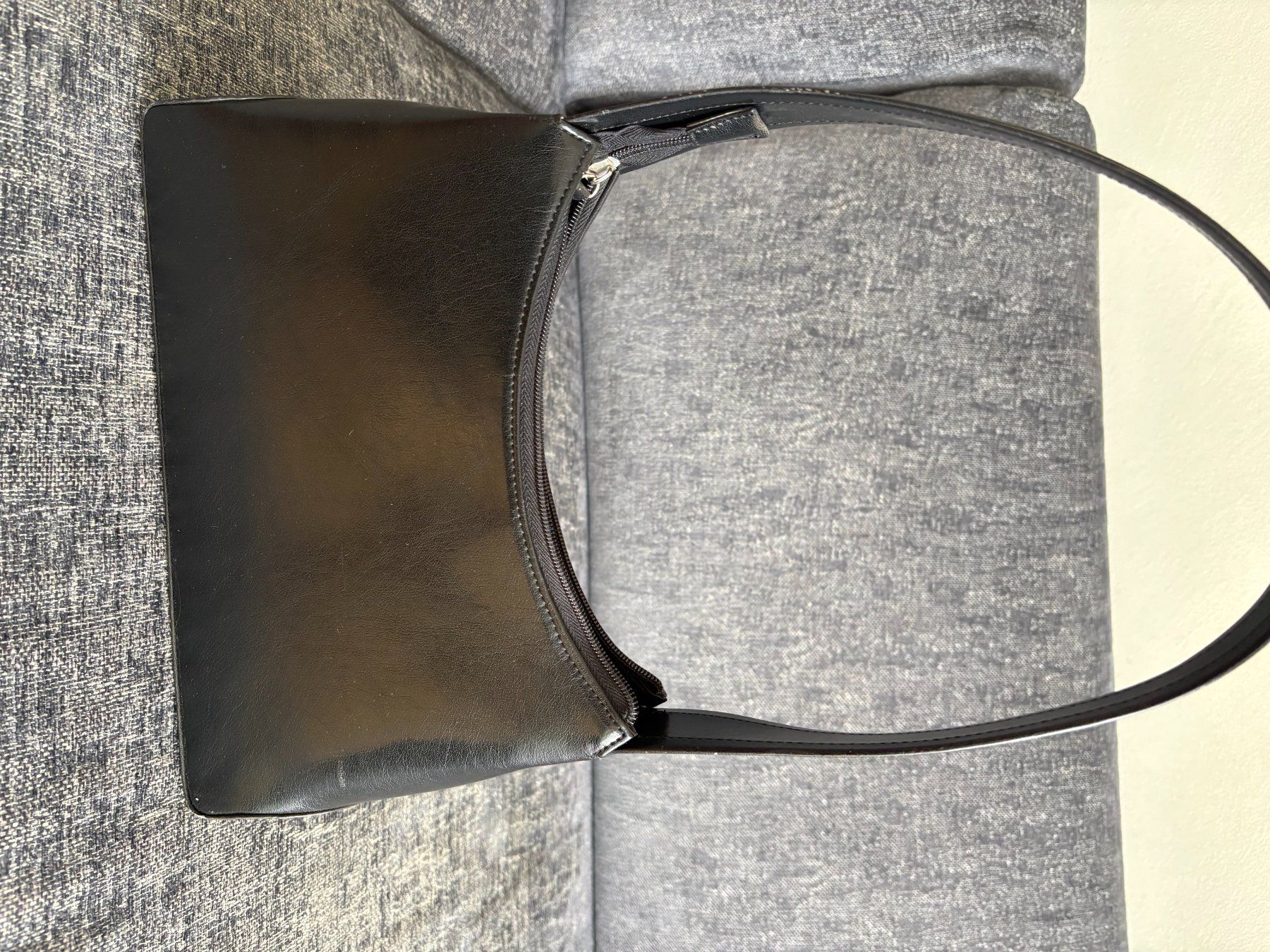 S.Oliver Borse da donna: Handtasche S. Oliver schwarz – Usato da Disentis/Mustér venduto da Lisli_p 2