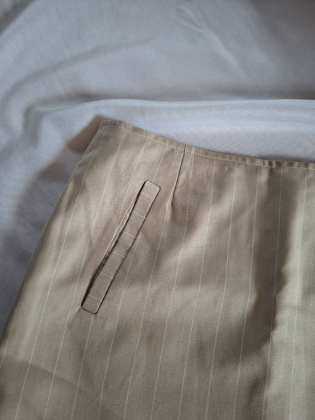 Burberry Gonne: Jupe Burberry vintage - Taille L – Usato da Lausanne venduto da Super-cerise 1