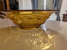 Antikes Glas, bernsteinfarben, achteckig, Depressionsglas