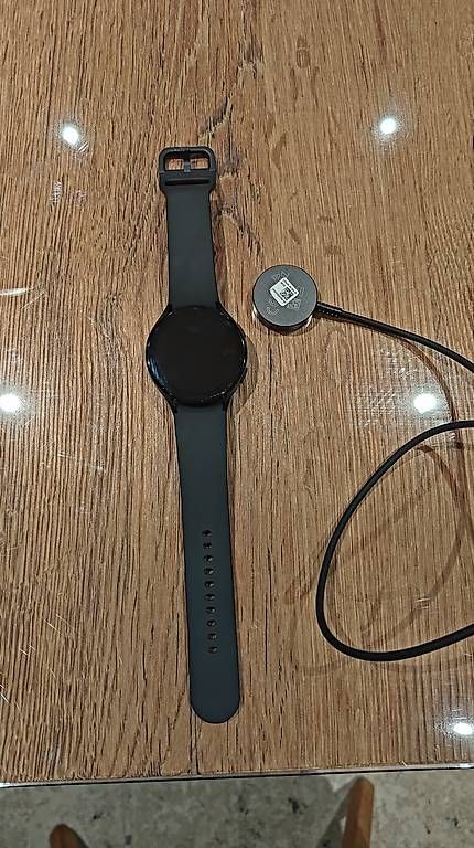Smartwatch: Samsung Galaxy Watch 5 LTE – Gebraucht aus Tenniken von  2