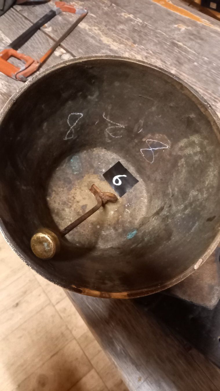 Glocken & Treicheln: Antike Glocke – Gebraucht aus Achseten von sma_659k 5
