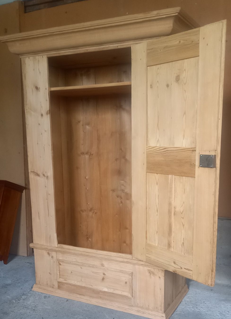 Armadi: 1-Tür-Schrank "Aargauer" – Usato da Wöschnau venduto da Neuchel 1
