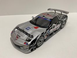 AutoArt 1:18 Corvette C5-R Standmodell leicht Bespielt