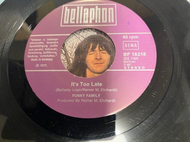 Dischi in vinile: Funky Family – Usato da Aarwangen venduto da Jukebox3 6