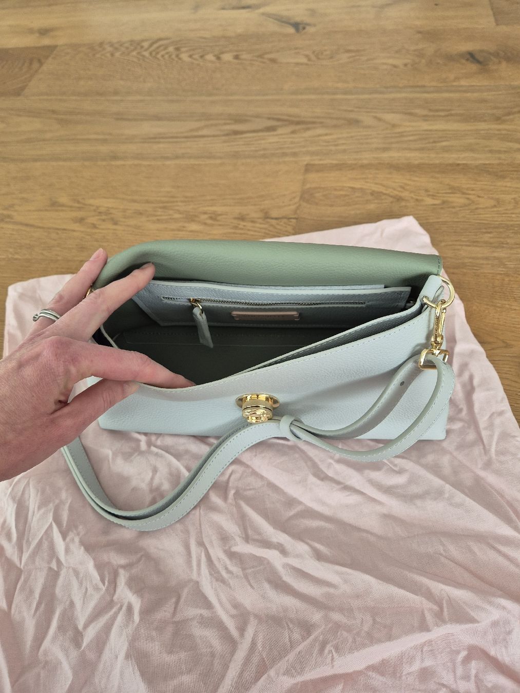 Coccinelle Taschen für Damen: Coccinelle – Gebraucht aus Staufen von lenzi17 2