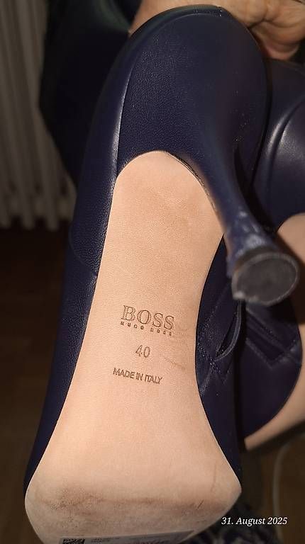 Damenschuhe: Stiefel Hugo Boss, 40 Gr. , blumarine  – Gebraucht aus Basel von ueppig 2