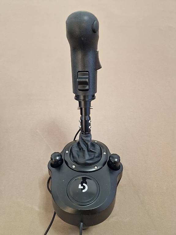 Manettes: Logitech Driving Force G920 avec levier de vitesses – D'occasion à Sion par Rzenruffinen 3