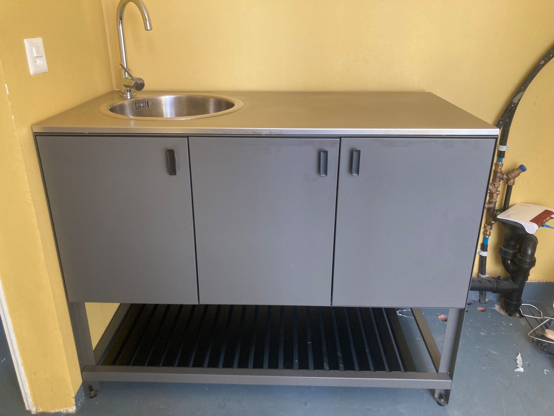 Ikea Spülbecken & Waschbecken: Spültisch (Outdoor geeignet) – Gebraucht aus Horgen von BerndSells