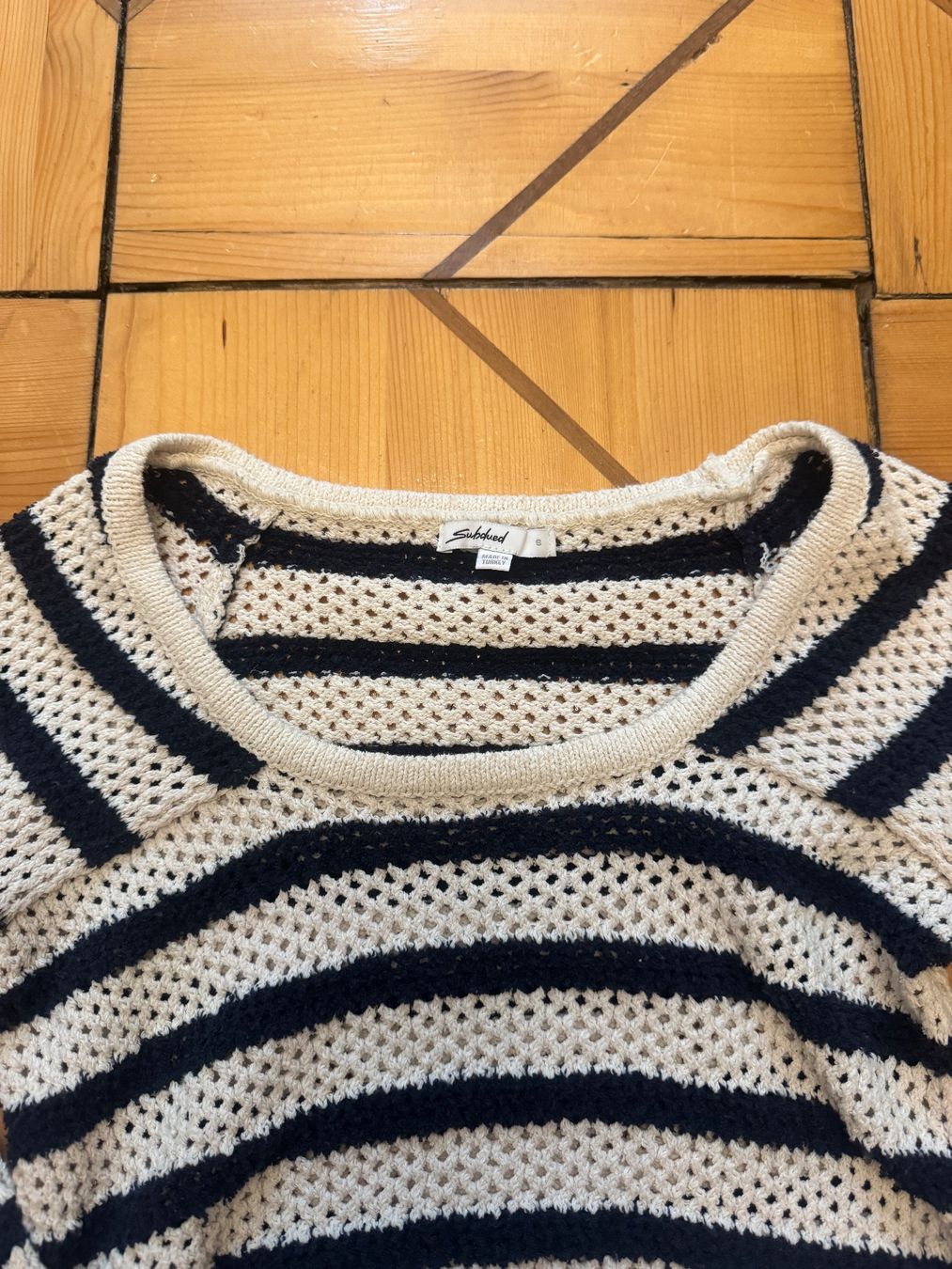 Top: Subdued Crochet Cropped Top – Usato da Zürich venduto da catemiranda 2