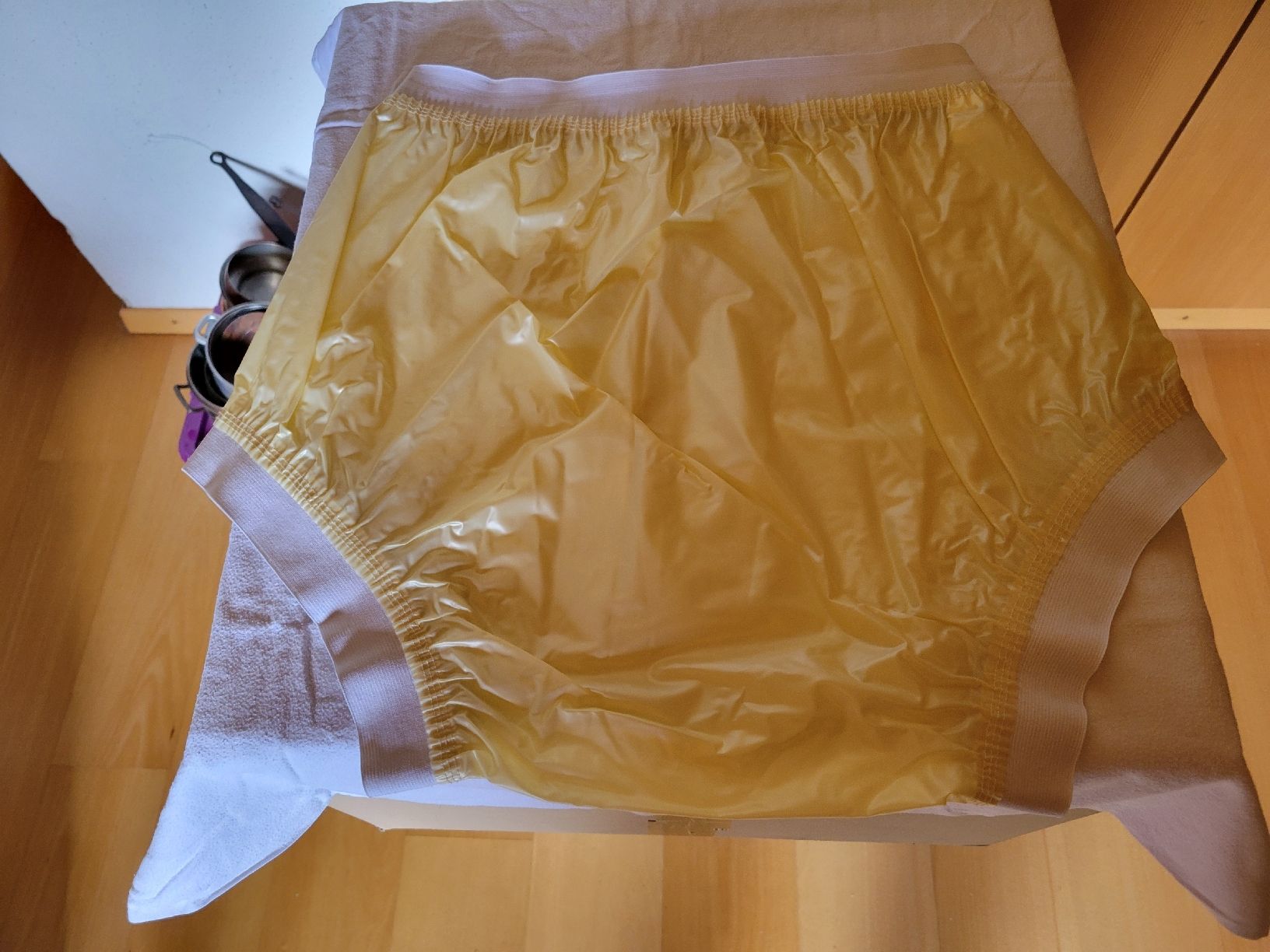 Secchi per pannolini & Pannolini: 4 Windelhosen Pvc Gelb Grösse  L – Usato da Schänis venduto da Goldfisch019 3